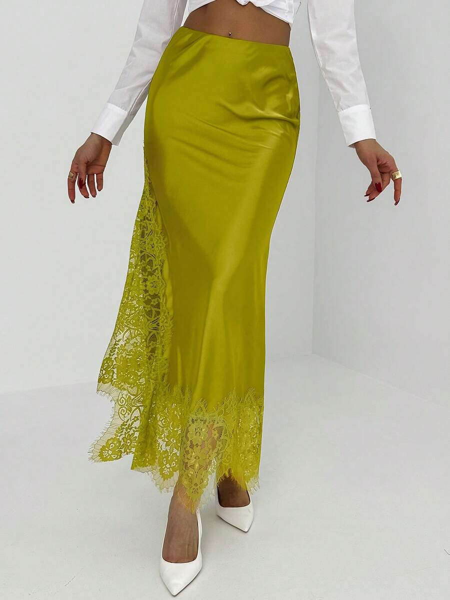 Contrast Lace Skirt