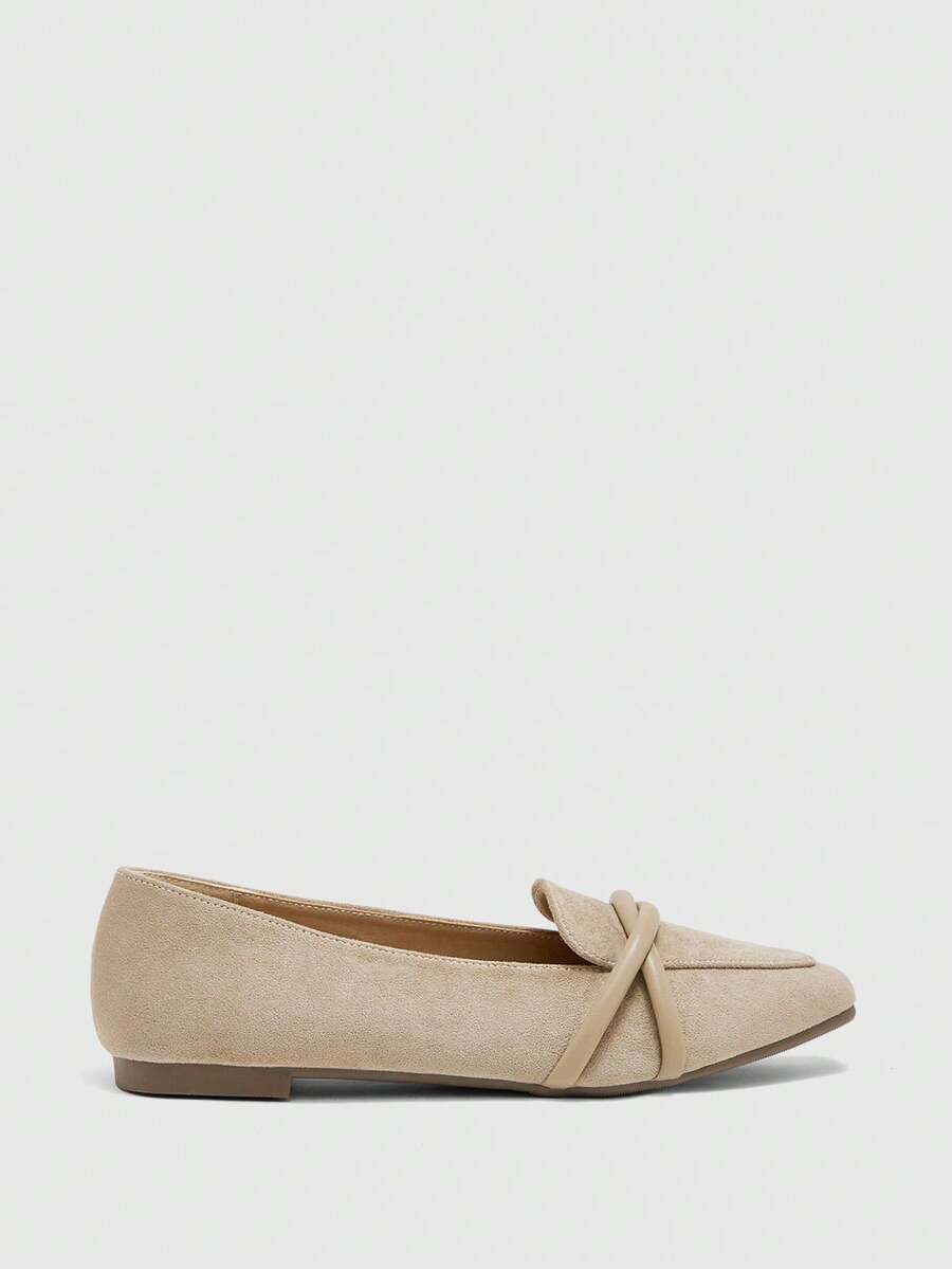 Croc Effect Criss Cross Strap Flats